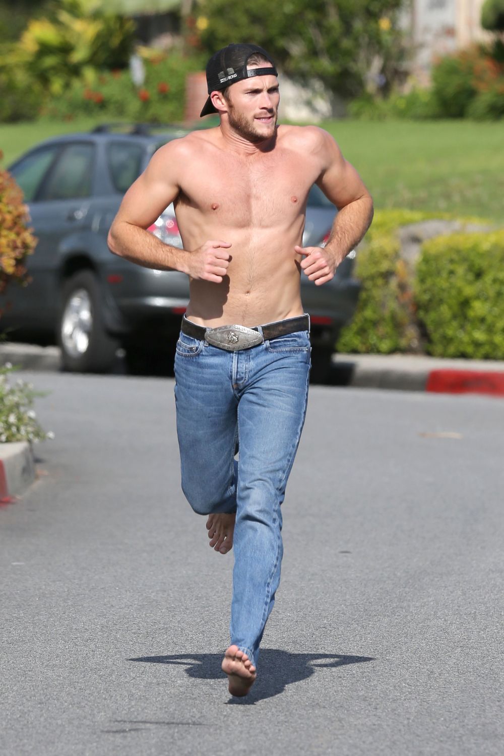 Adevarul despre corpul lui Scott Eastwood. Noul idol al femeilor, aparitie de senzatie pe plajele din Miami