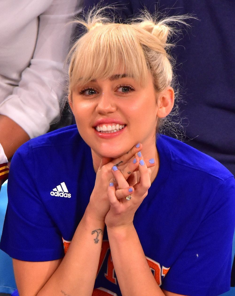 Miley Cyrus, casatorie in secret? Kourtney Kardashian, look de 10 in California. Mondenitatile zilei 26 iulie 2016