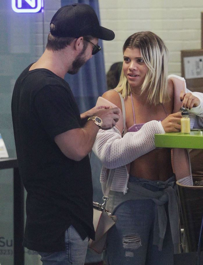Iubita lui Bieber, rebela inca din prima zi ca adult . Cum a fost fotografiata Sofia Richie la petrecerea de 18 ani