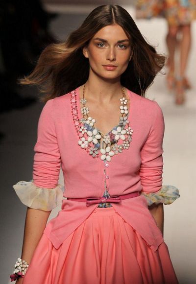 E la fel de apreciata ca Gigi Hadid si Kendall Jenner. Andreea Diaconu, supermodelul care vorbeste 5 limbi straine