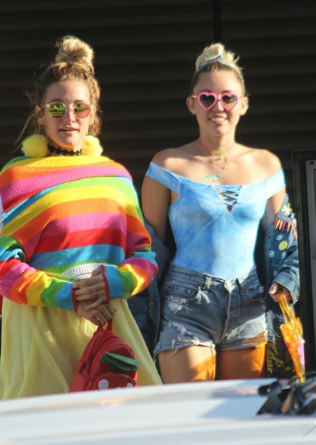 Intoarcerea la Hannah Montana . Miley Cyrus, din ce in ce mai cuminte langa Liam
