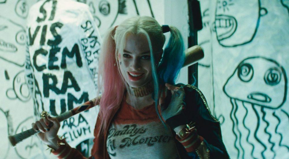 Ar putea fi dublura lui Margot Robbie! Cum arata cea care seamana perfect cu actrita in filmul Suicide Squad