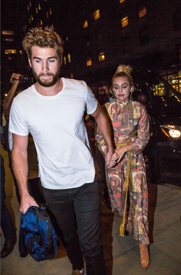Miley, in continua transformare de la impacarea cu Liam. Vezi cum s-a imbracat la ultima intalnire