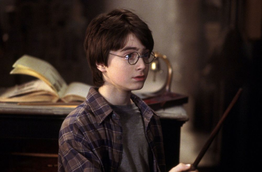 A castigat 74 de milioane in copilarie si e cel mai bine platit actor din UK. Pe ce isi cheltuie banii Daniel Radcliffe