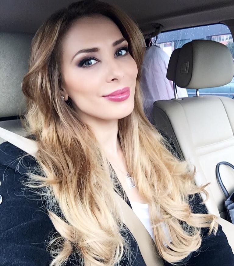 Iulia Vantur se lanseaza in muzica: O sa filmez un clip pentru o piesa pe care am inregistrat-o EXCLUSIV