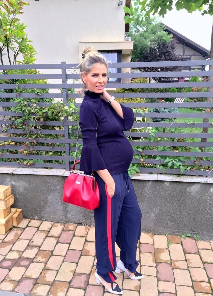 Noul trend un materie de pantaloni a ajuns si in randul reginelor. Cum arata tinuta Reginei Letizia
