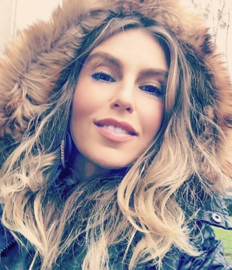 Corina Bud, complet nemachiata si pregatita pentru sala de sport. Cum arata vedeta atunci cand se antreneaza