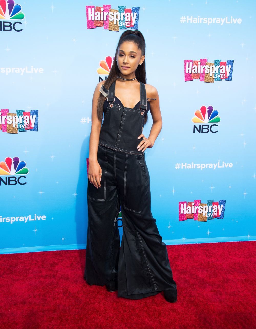 Ariana Grande, look neinspirat. Cum arata tinuta care nu a avantajeaza din niciun punct de vedere