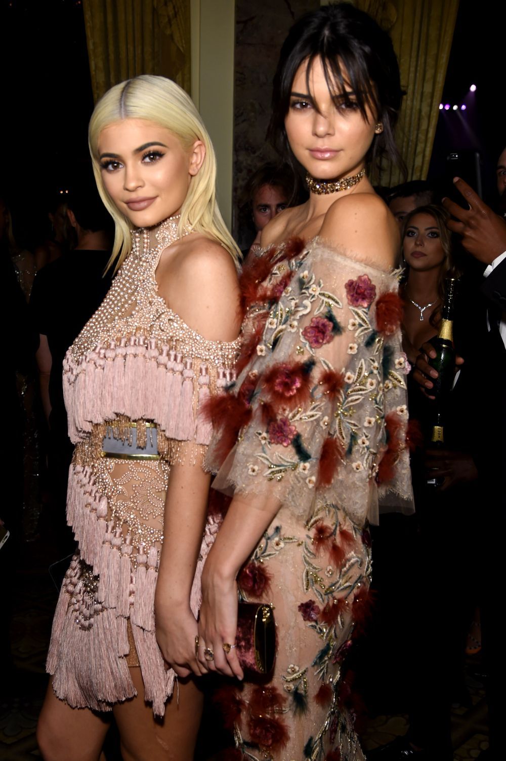 Adevarul despre mezinele clanului Kardashian. Cum se inteleg in realitate Kylie si Kendall Jenner