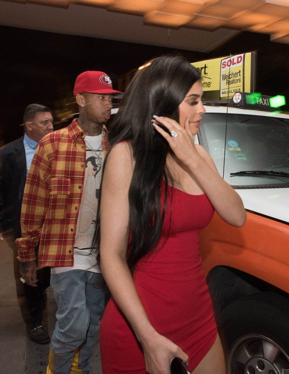 Rochia care a aprins din nou imaginatia fanilor. Kylie Jenner, suspectata din nou ca si-ar fi marit sanii