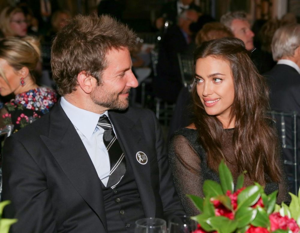 Irina Shayk si Bradley Cooper nu raspund zvonurilor, dar ea pare sa isi ascunda burtica ori de cate ori iese in public