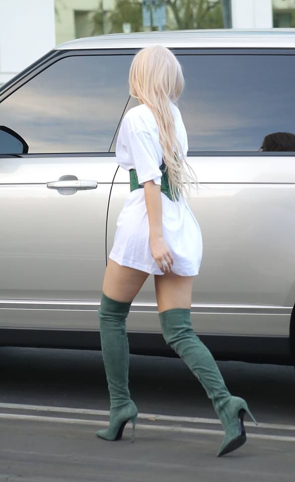 Mi se iau primele masuratori . Ce vedeta de pe Instagram va avea figura de ceara in curand, la muzeul din Los Angeles