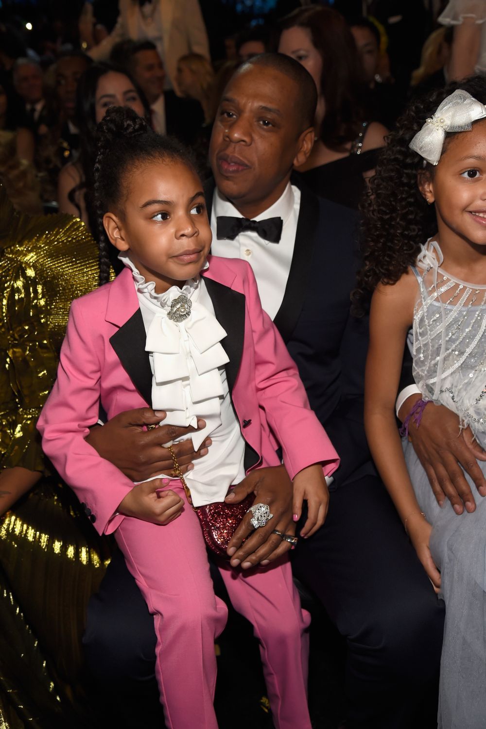 Beyonce, aproape goala pe scena la Premiile Grammy prin intermediul unei holograme. Cum arata outfitul ei