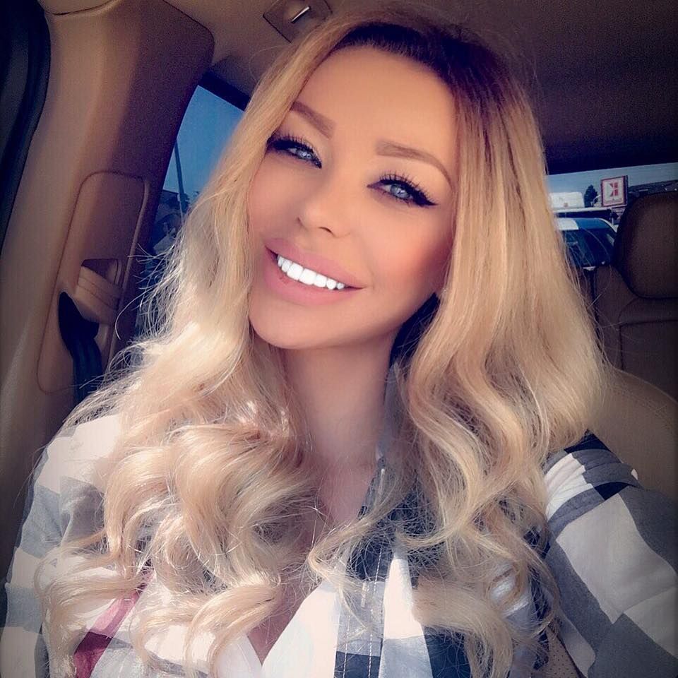 Bianca Dragusanu, talie ireal de subtire in cele mai noi imagini. Intrebarea fanilor: e reala sau e Photoshop?