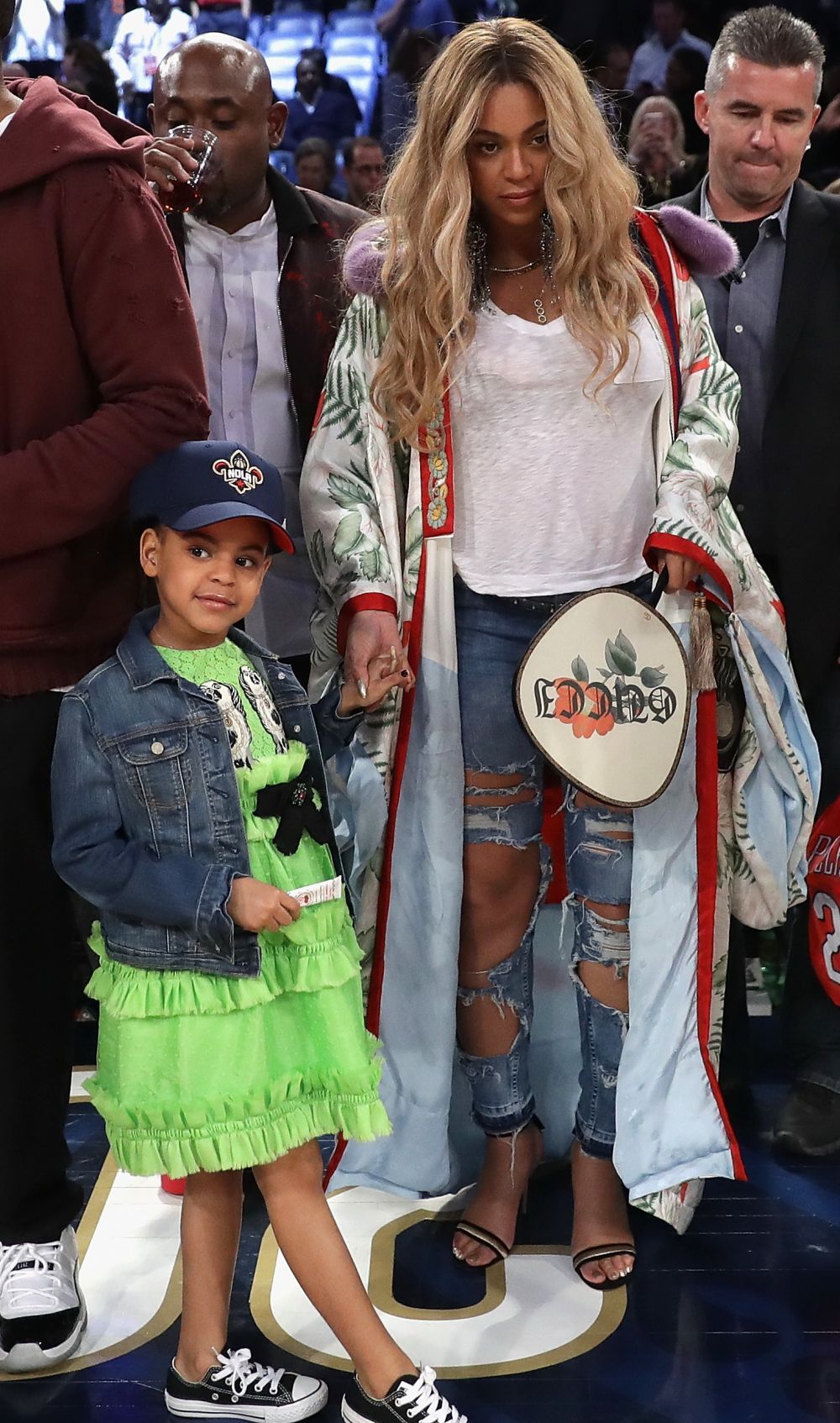 Suma fabuloasa pe care au platit-o Beyonce si Jay-Z pentru rochita lui Blue Ivy. Cat au dat pentru o tinuta a micutei