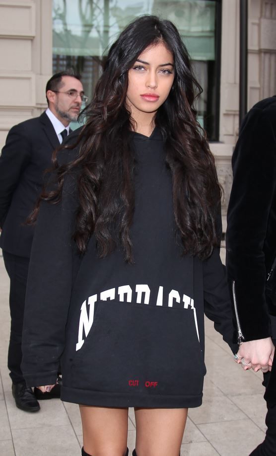 A devenit o femeie fatala in toata regula, la doar un an de cand Justin Bieber a facut-o vedeta. Cum arata Wolfie Cindy