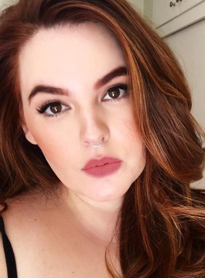 Pozeaza pentru designeri celebri si se bucura de succes in lumea modei. Cum arata corpul lui Tess Holliday