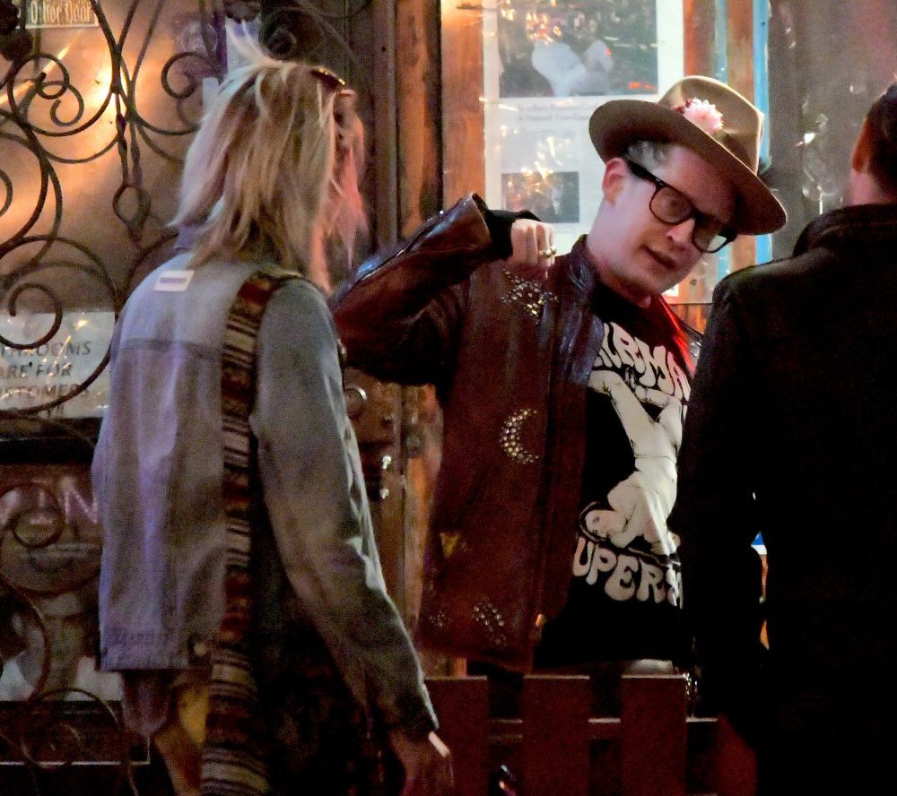 Paris Jackson si Macaulay Culkin, surprinsi de paparazzi in New York. Cum arata acum starul din Singura Acasa