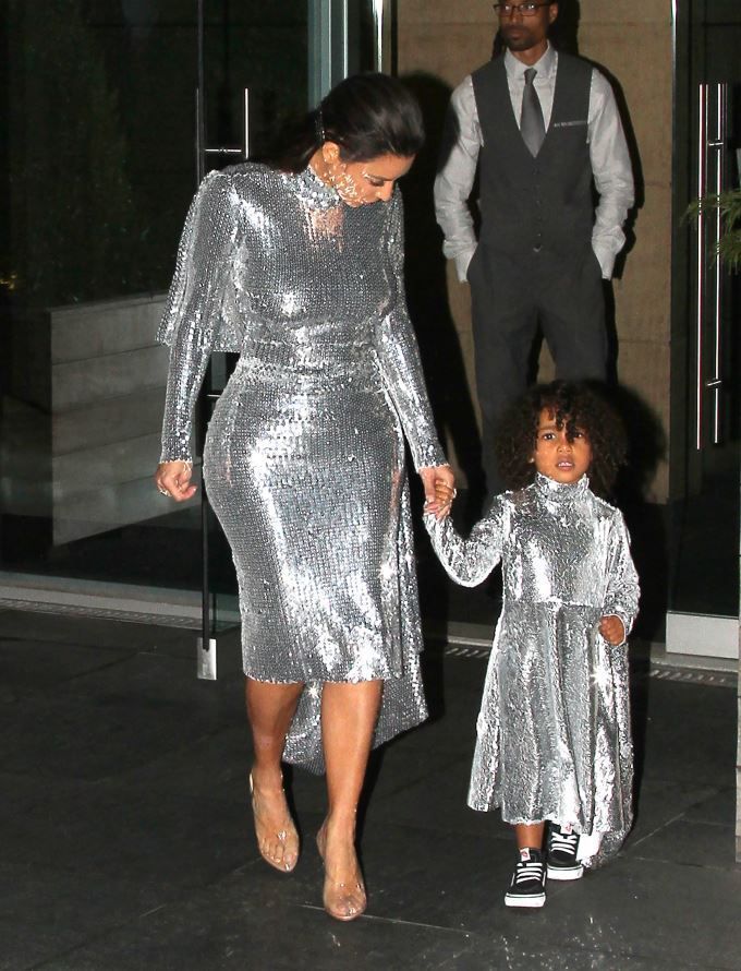 Cea mai alintata fetita de vedeta? Cum a fost surprinsa micuta lui Kim Kardashian. FOTO