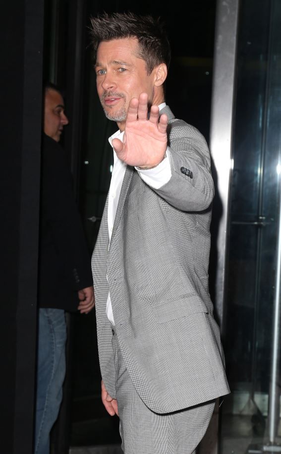 Brad Pitt se afla pe drumul cel bun. Actorul pare sa isi revina, dupa divort, iar ultima lui aparitie ii incanta pe fani
