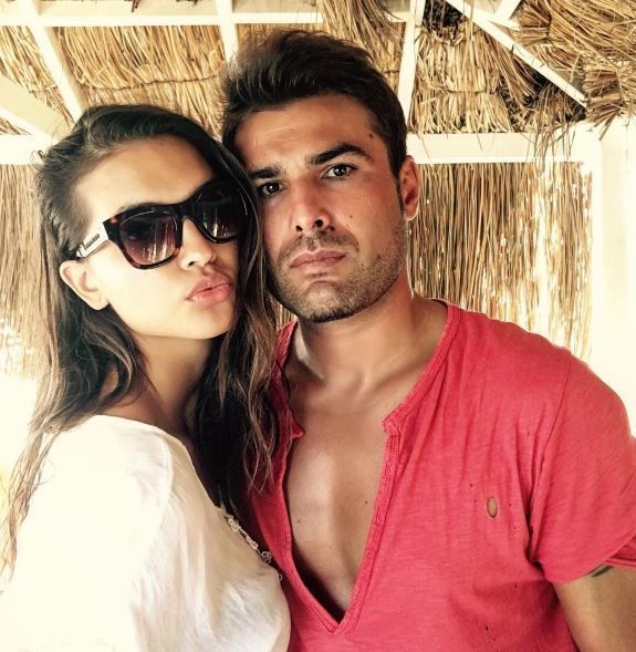 Nu iti dai seama care e mama si care e fiica. Cum arata soacra lui Adrian Mutu in costum de baie