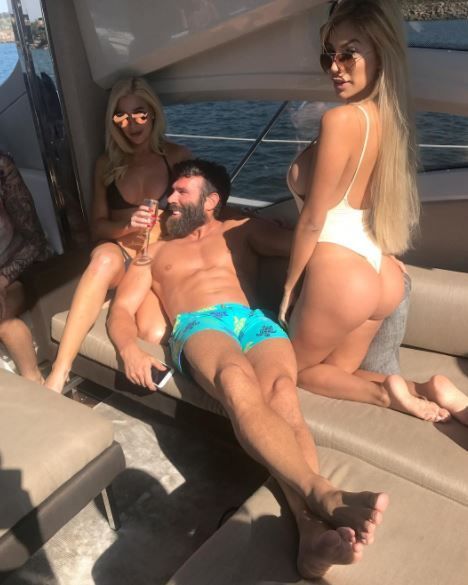 Orice barbat si-ar dori sa aiba viata lui. Este Regele Instagramului si are o avere de peste 100 de milioane de dolari!