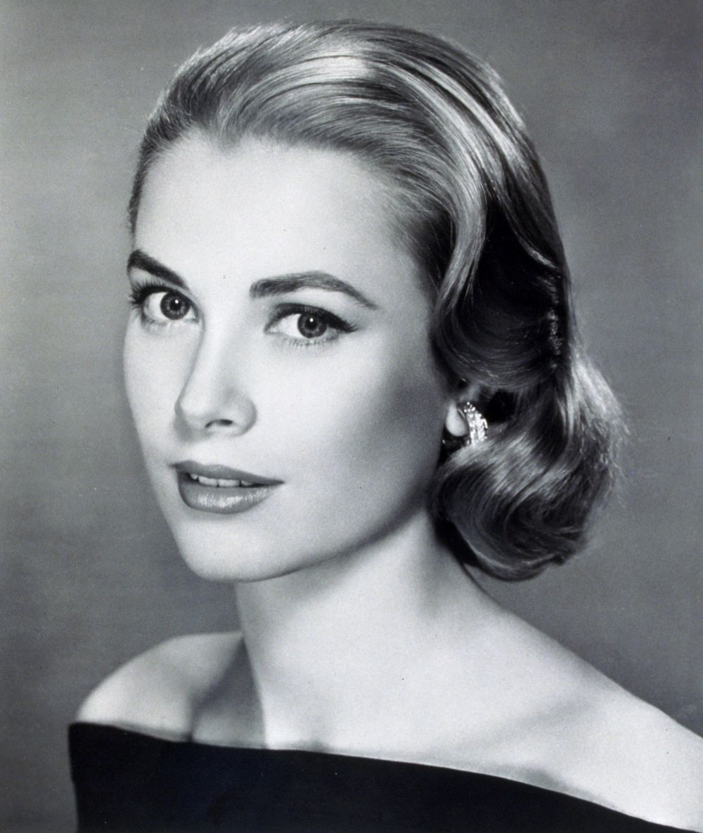 A stat intr-un con de umbra timp de 19 ani, dar acum &ldquo;rupe internetul&rdquo;! Cum arata nepoata lui Grace Kelly!