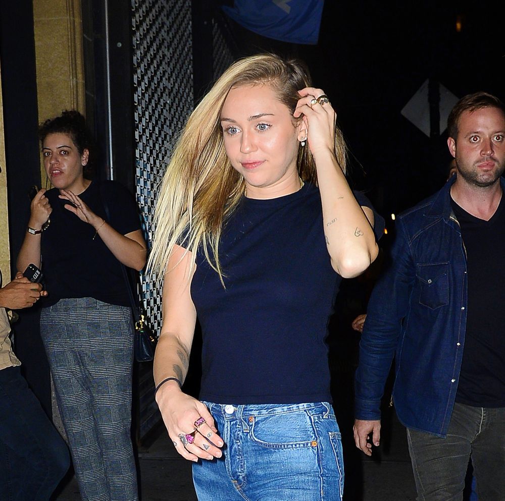 Miley Cyrus, schimbare de imagine. Este de nerecunoscut! Cum a fost fotografiata de paparazzi!