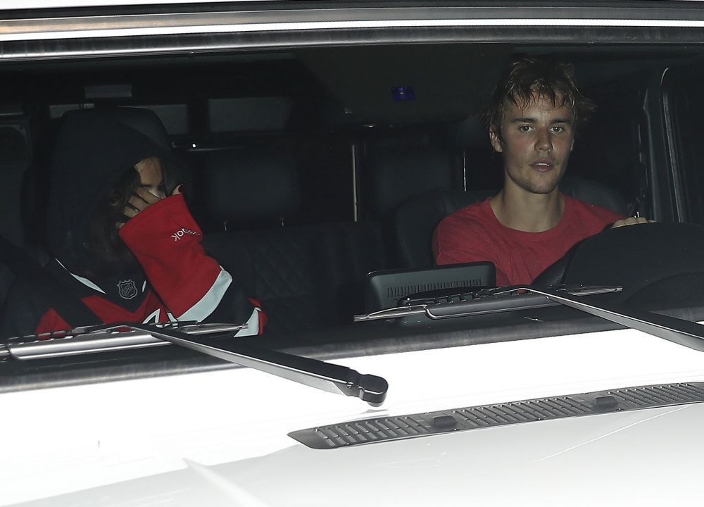 Este adevarat, sunt din nou impreuna! Selena si Justin, sarut pasional in vazul lumii