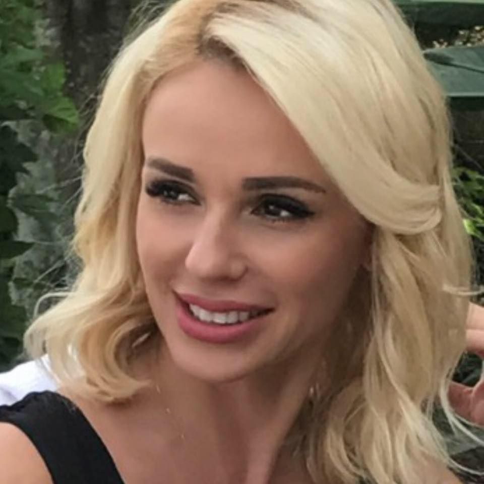 Cosmarul prin care trece Catrinel Sandu. A aflat chiar de la amanta ca sotul ei o insela de ani de zile