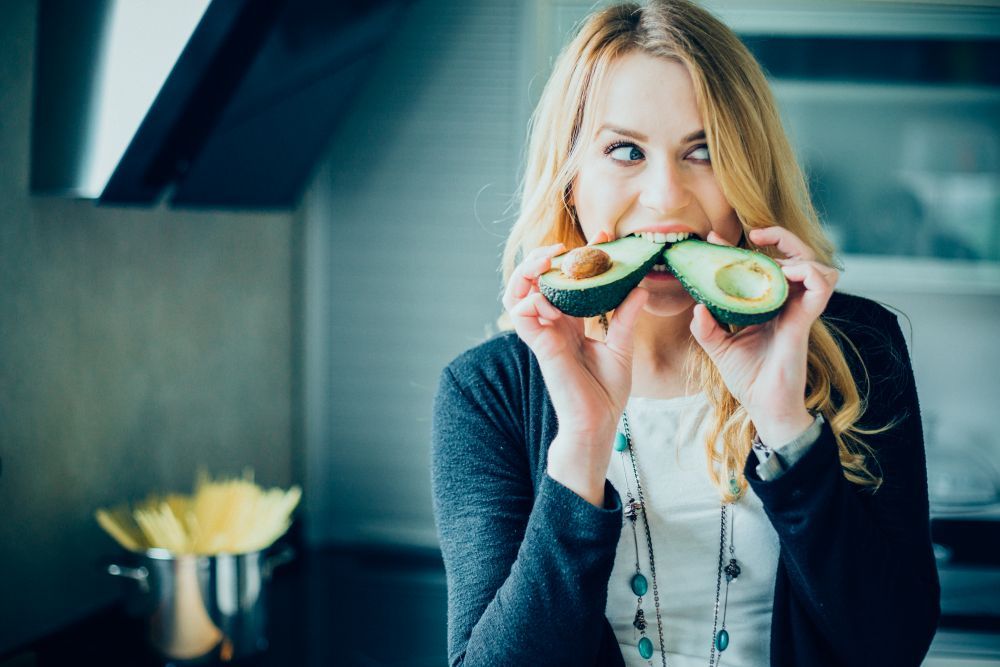 Care sunt beneficiile fructelor de avocado și cum trebuie consumate