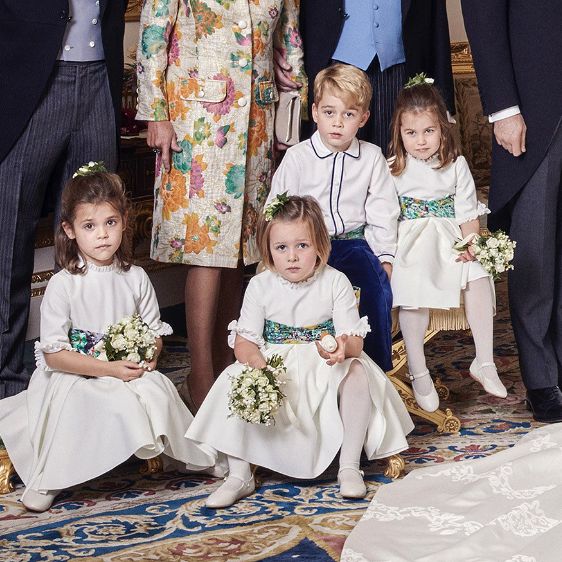 Poza virală de la nunta Prințesei Eugenie. &rdquo;Ce ține &icirc;n m&acirc;nă Mia Tindall?&rdquo;