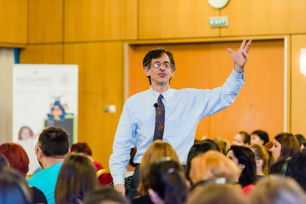 Alfie Kohn, tăticul parentingului necondiţionat , vine &icirc;n Rom&acirc;nia