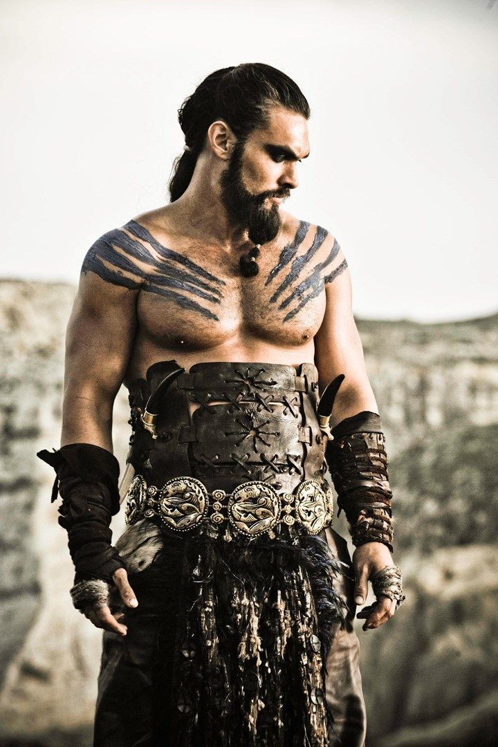 Jason Momoa, la duș, &icirc;ntr-un promo super &icirc;ndrăzneț. Imaginile care le-au dat palpitații fanelor sale