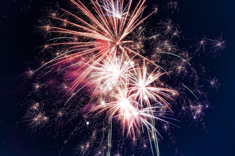 Se spune că noaptea de Revelion prevesteşte viitorul! La ce semne trebuie sa fii atent!
