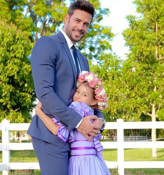 Ei formează cea mai frumoasă familie de actori de telenovele. William Levy și Elizabeth Gutierrez au doi copii superbi