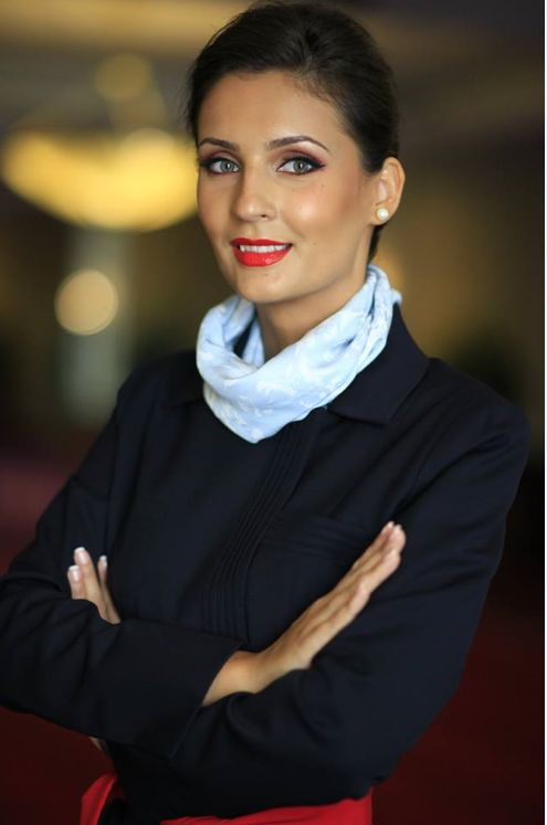 JURNAL DE BORD: Culisele vieţii de stewardesă. Ce pierzi, ce c&acirc;ştigi şi ce regreţi &icirc;n aer &nbsp;