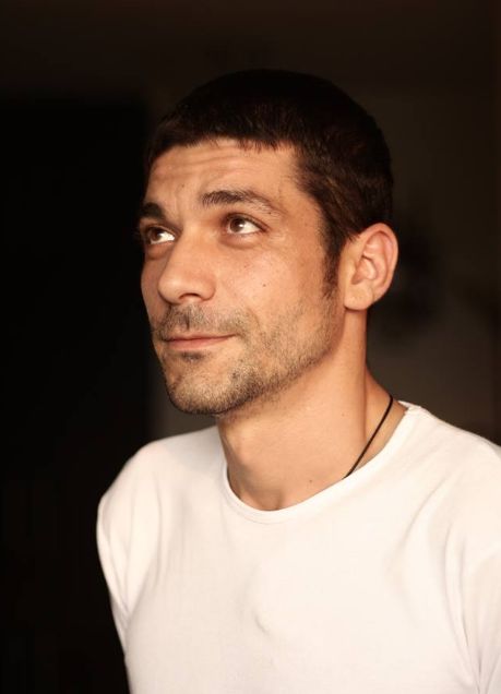 &Icirc;ndrumar viral de Sfantul Valentin pentru iubitul tău: Nu-l confunda pe Sf. Valentin cu Contele Dracula, nu-i da inimioare roșii
