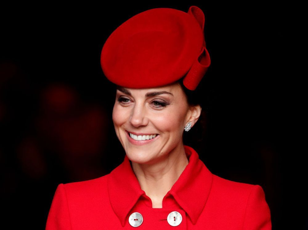 De ce a purtat Kate Middleton bluza cu spatele &icirc;n față