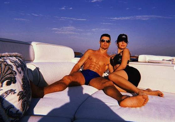 Cum s-a &icirc;ndrăgostit Georgina de Cristiano Ronaldo: A fost dragoste la prima vedere. Pentru am&acirc;ndoi.