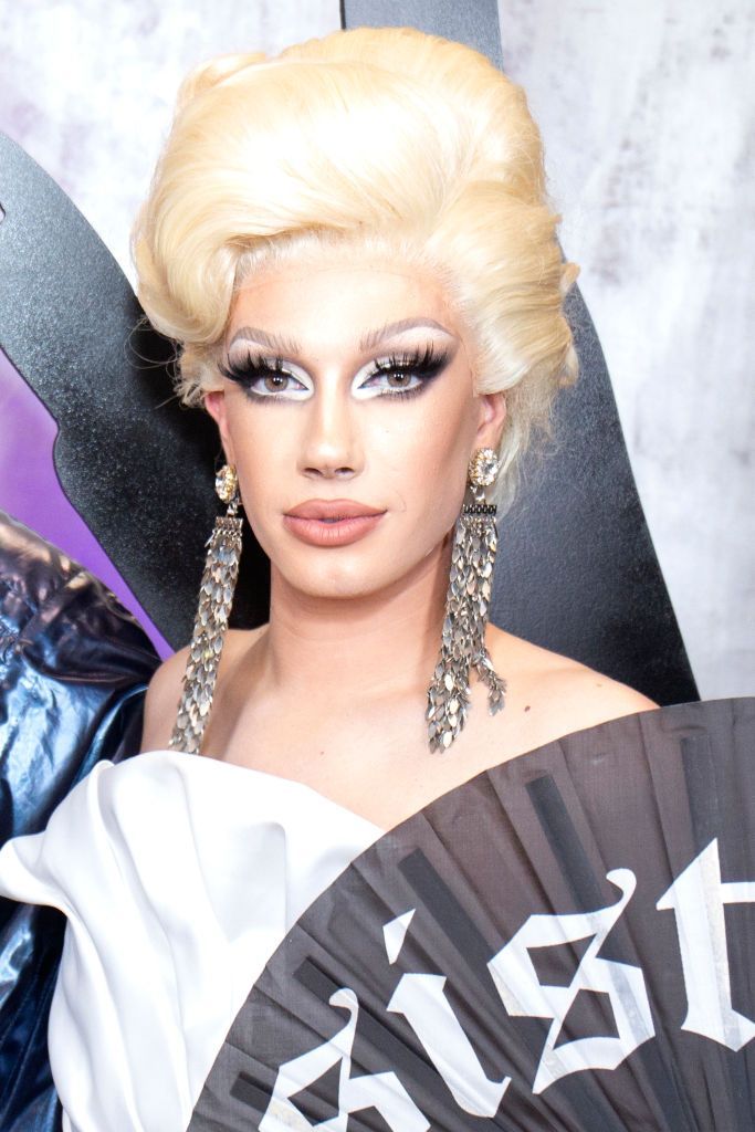 &Icirc;n doar patru ani, James Charles a str&acirc;ns o avere de 11 milioane de dolari. Află povestea faimosului youtuber