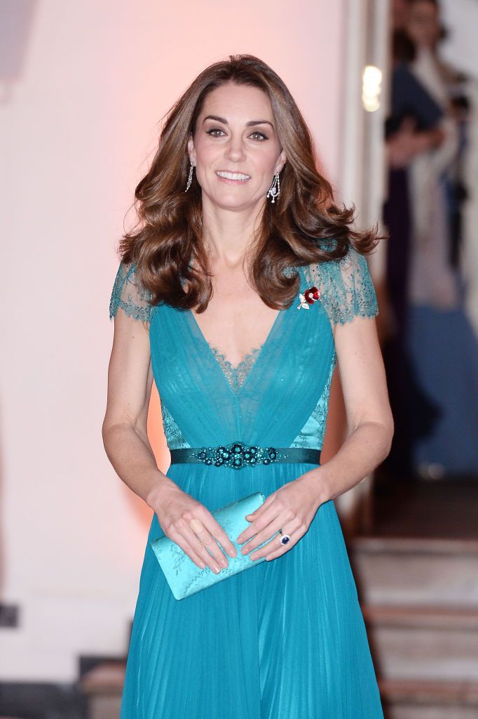 Kate Middleton, motivul pentru care are mereu plasturi pe degete