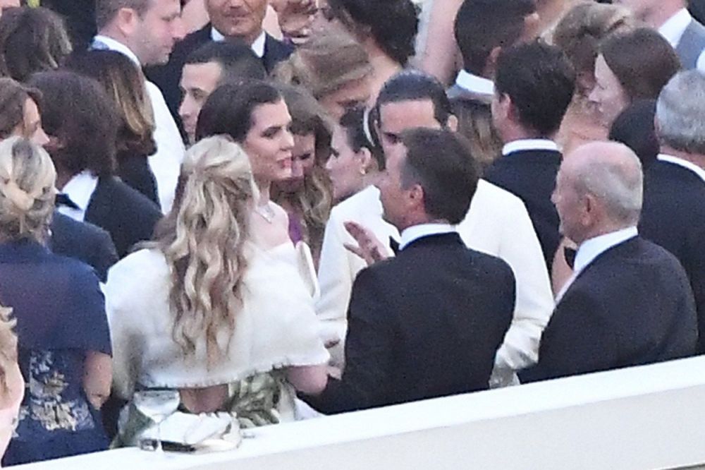 Charlotte Casiraghi, nepoata lui Grace Kelly, s-a căsătorit. Ce ținută spectaculoasă a avut
