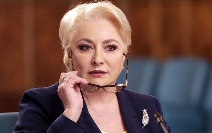 5 zile cu Viorica Dăncilă pe Facebook: 4 poze, 8.856 de like-uri, comentarii necenzurate