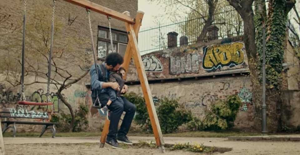 De c&acirc;ți bani mai are nevoie Kamara pentru a-și pune fiul pe picioare:&nbsp;&ldquo;Trebuie să scape. Vor fi șase intervenții!&rdquo;