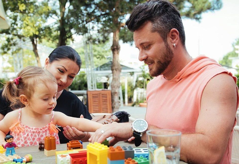Gabriela Cristea și Tavi Clonda au o familie superbă! C&acirc;t de frumoase sunt fetițele lor