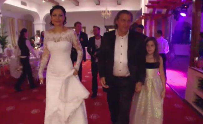 Mireasă pentru a patra oară. Ce rochii spectaculoase a purtat Brigitte la nunțile anterioare