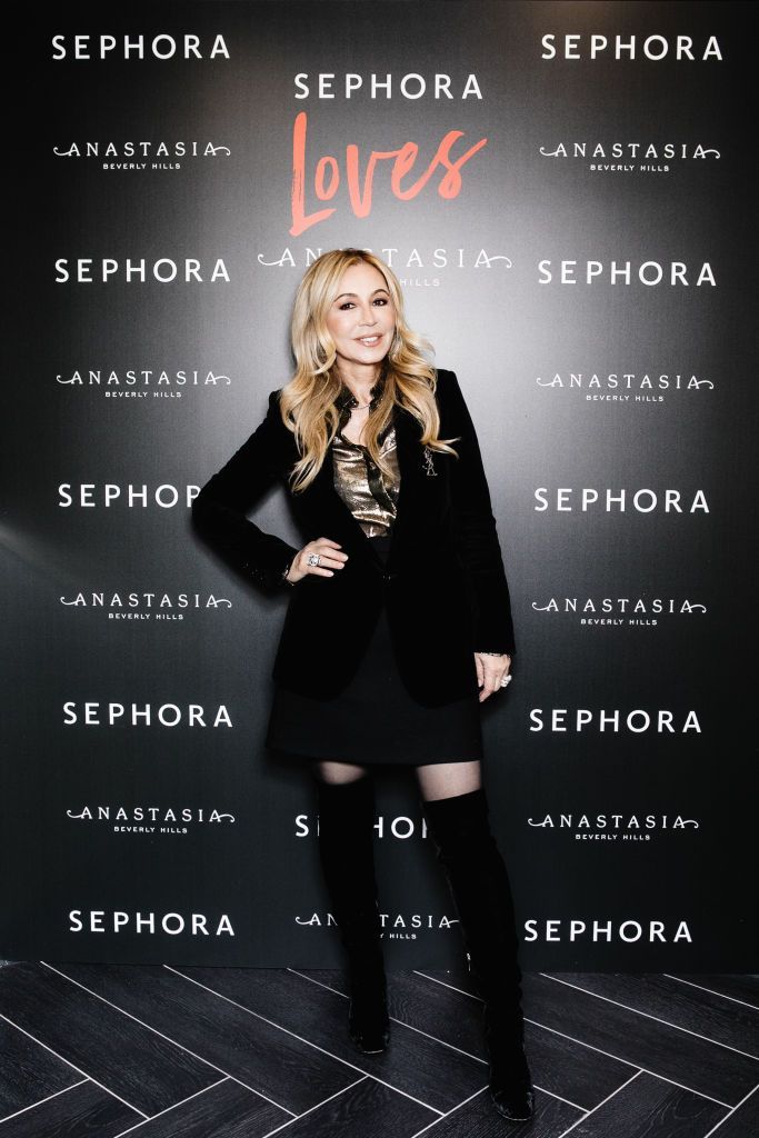 Cea mai bogată rom&acirc;ncă, Anastasia Soare, are mai mulți bani dec&acirc;t Kylie Jenner. Arată fenomenal la 61 de ani