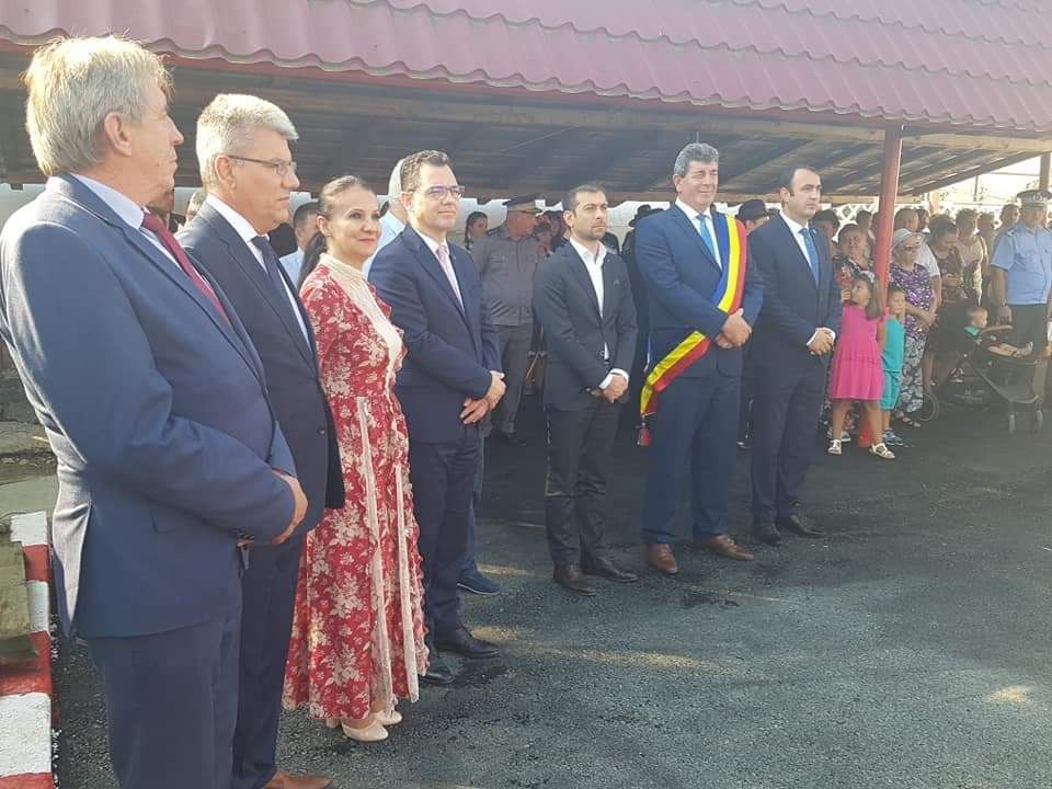 Rochia purtată de Sorina Pintea pe șantier, la o nuntă de vedete &icirc;n Anglia. Cine a purtat-o