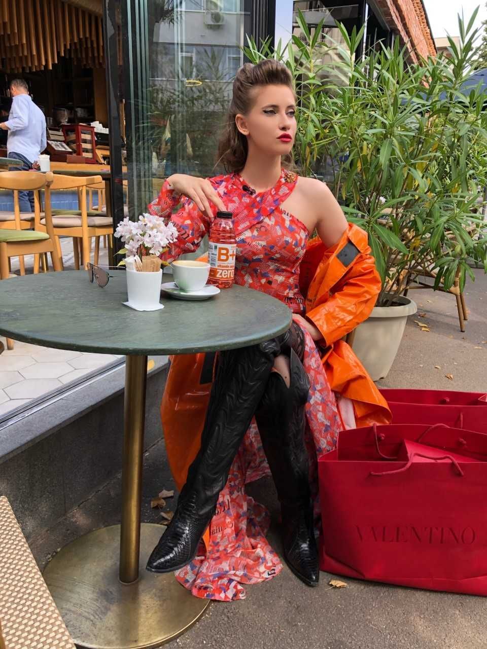 Iulia Albu este corespondent Perfecte.ro și Pro Tv Plus de la Săptăm&acirc;na Modei de la Miano
